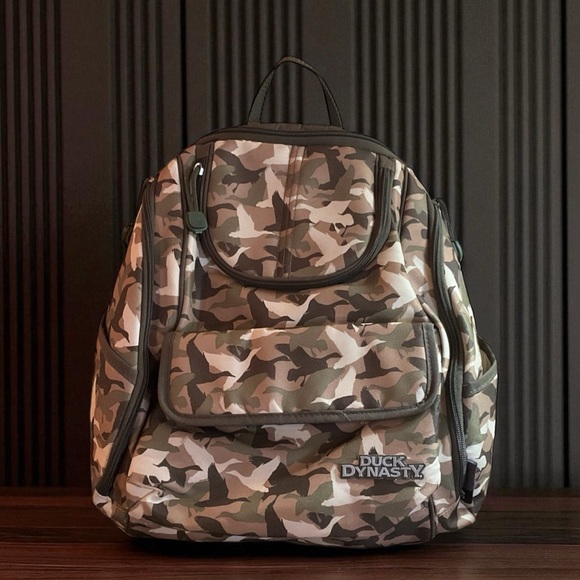 Duck Dynasty Camouflage Backpack - Picture 1 of 5